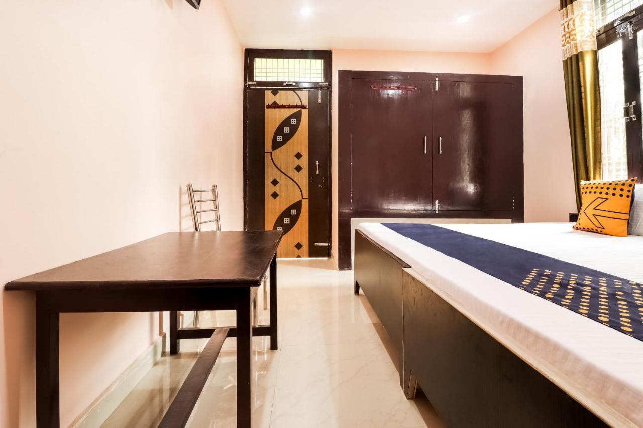 스팟 온 63000 호텔 S.s. 플라자 Banthra Sikandarpur 외부 사진